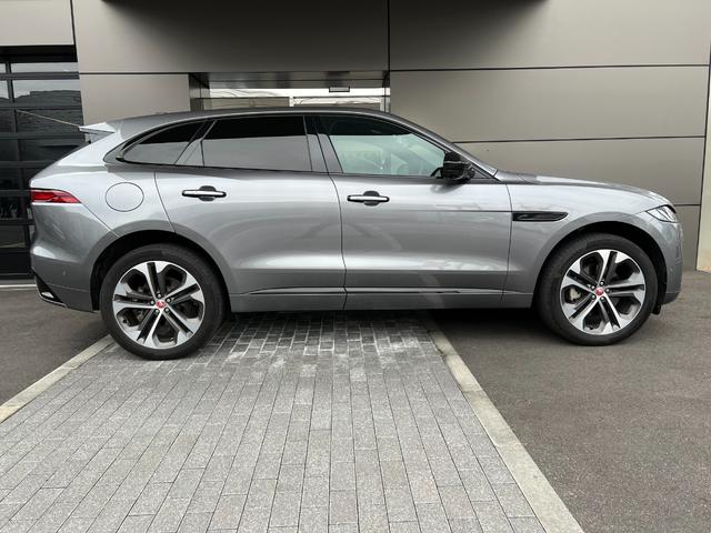 Fペイス R-ダイナミック SE D200 ワンオーナー車 スライディングパノラミックルーフ 21インチアルミホイール 黒皮シート F電動シート(シーヒーター・ベンチレーション)電動テールゲート MERIDIANサウンド(10枚目)