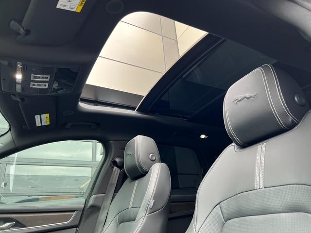 Fペイス R-ダイナミック SE D200 ワンオーナー車 スライディングパノラミックルーフ 21インチアルミホイール 黒皮シート F電動シート(シーヒーター・ベンチレーション)電動テールゲート MERIDIANサウンド(21枚目)