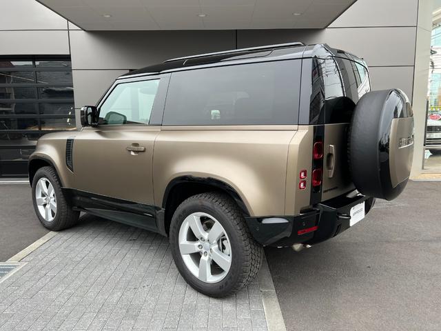 ディフェンダー ９０Ｘ　Ｄ３００　ＨＳＥ　サテンプロテクションパック　エアサスペンションパック　コンフォート＆コンビニエンスパック　エクステンデッドブラックエクステリアパック　ＣｌｅａｒＳｉｇｈｔインテリアリアビューミラー（2枚目）