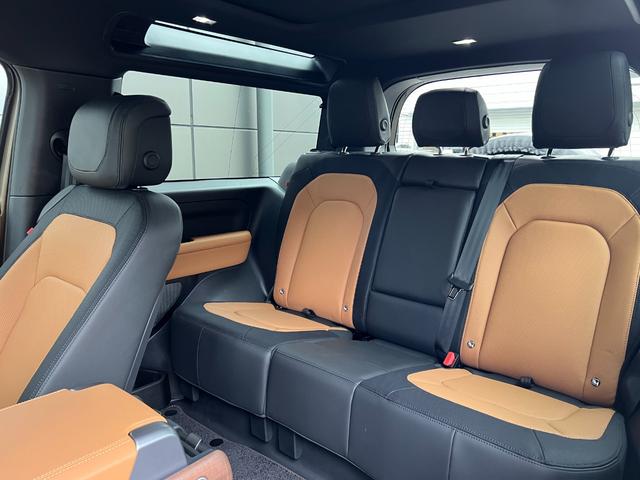 ディフェンダー ９０Ｘ　Ｄ３００　ＨＳＥ　サテンプロテクションパック　エアサスペンションパック　コンフォート＆コンビニエンスパック　エクステンデッドブラックエクステリアパック　ＣｌｅａｒＳｉｇｈｔインテリアリアビューミラー（9枚目）