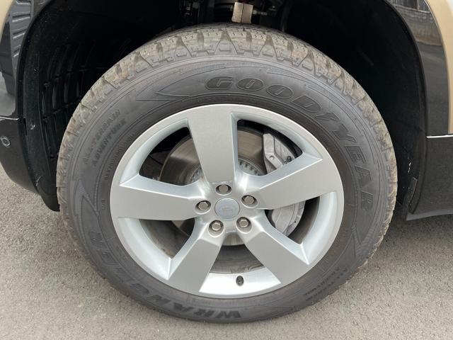 ディフェンダー ９０Ｘ　Ｄ３００　ＨＳＥ　サテンプロテクションパック　エアサスペンションパック　コンフォート＆コンビニエンスパック　エクステンデッドブラックエクステリアパック　ＣｌｅａｒＳｉｇｈｔインテリアリアビューミラー（13枚目）