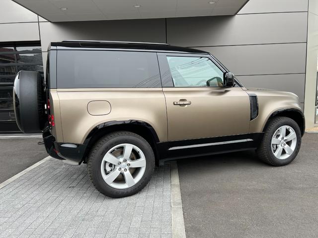 ディフェンダー ９０Ｘ　Ｄ３００　ＨＳＥ　サテンプロテクションパック　エアサスペンションパック　コンフォート＆コンビニエンスパック　エクステンデッドブラックエクステリアパック　ＣｌｅａｒＳｉｇｈｔインテリアリアビューミラー（16枚目）