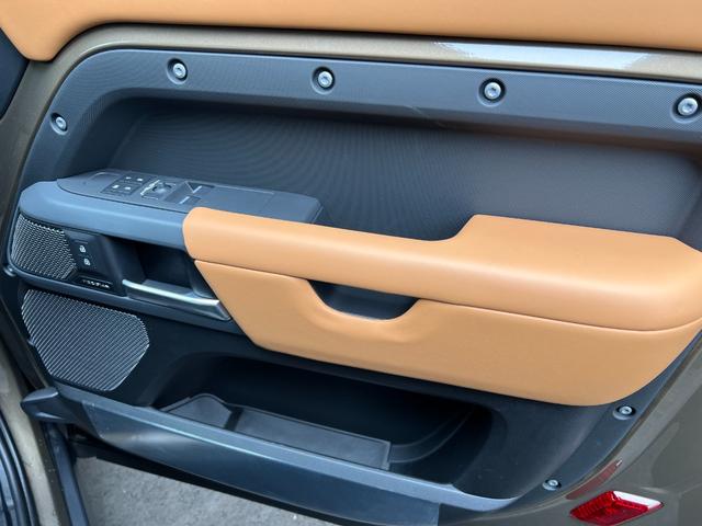 ディフェンダー ９０Ｘ　Ｄ３００　ＨＳＥ　サテンプロテクションパック　エアサスペンションパック　コンフォート＆コンビニエンスパック　エクステンデッドブラックエクステリアパック　ＣｌｅａｒＳｉｇｈｔインテリアリアビューミラー（22枚目）