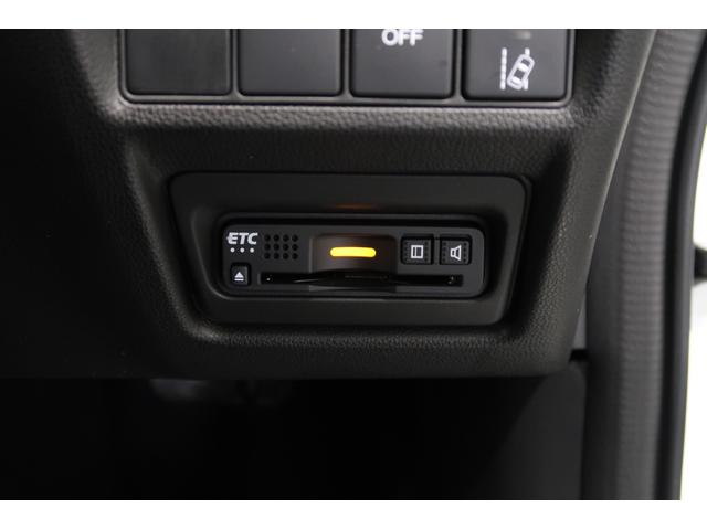 ステップワゴンスパーダ スパーダホンダセンシング車いす仕様車２列目乗車タイプ　純正９インチナビ　Ｂｌｕｅｔｏｏｔｈ　リア席モニター　フルセグＴＶバックカメラ　純正リヤドラレコ　アルミホイール　ワンオーナー　３列シート　ＵＳＢ入力端子　クルーズコントロール　両側電動スライドドア（22枚目）