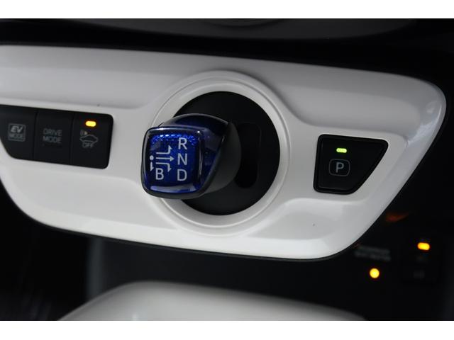プリウス Aツーリングセレクション 保証1年付 ナビ フルセグTV Bluetooth バックカメラ ETC車載器 トヨタ純正アルミホイール シートヒーター 運転支援(10枚目)