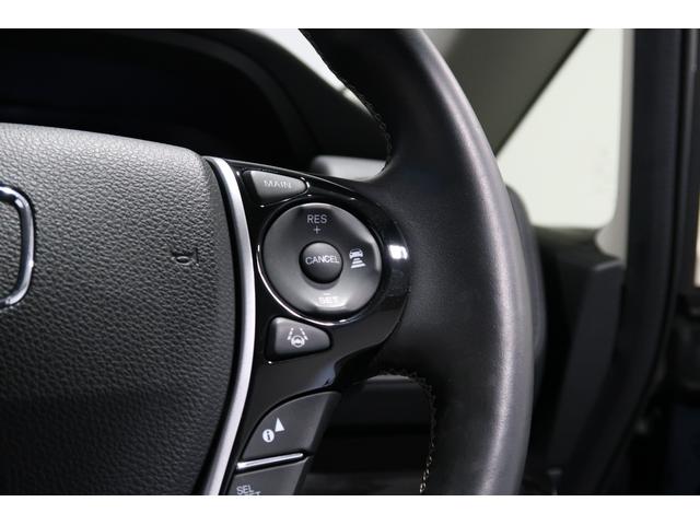 オデッセイ アブソルート・ホンダセンシング　純正ナビ　ホンダセンシング　フルセグＴＶ　クルーズコントロール　ワンオーナー　禁煙車　ＥＴＣ２．０　両側電動スライドドア　バックカメラ　マルチビューカメラ　ＬＥＤヘッドライト　衝突軽減ブレーキ（18枚目）