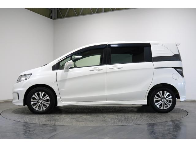 フリードスパイク Ｇエアロ　純正ナビ　１年保証　Ｂｌｕｅｔｏｏｔｈ　ＤＶＤ　バックカメラ　社外ルームミラー型ドラレコ　ワンセグＴＶ　ＥＴＣ　アルミホイール　ワンオーナー　左側電動スライドドア　オートエアコン　ＡＢＳ　ＶＳＡ（9枚目）