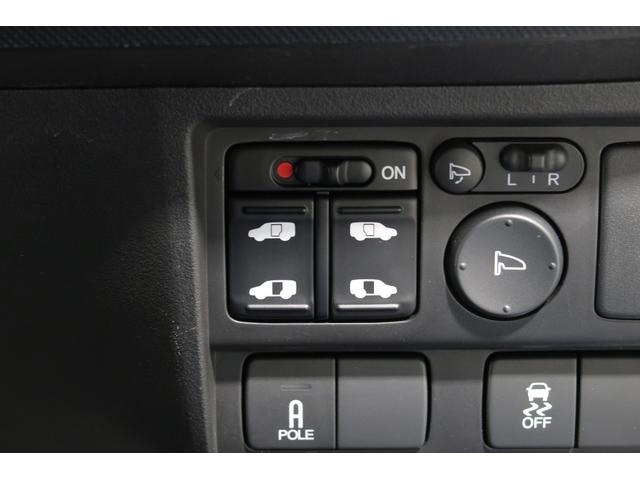 �y������h�~���u�z�h���C�o�[�̈��S�^�]���A�V�X�g���Ă���鑕�����[�����Ă��܂����h���C�o�[�̕s�������S�ւƕς��Ă���܂��ˁB