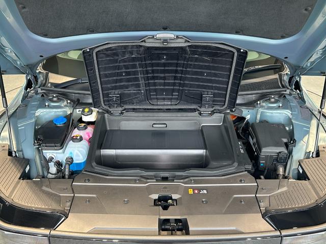 アイオニック５ ラウンジ　ＡＷＤ　ヒョンデ正規認定中古車　ワンオーナー　ビジョンルーフ　本革シート　１２．３インチモニター　ヘッドアップディスプレイ　ビルトインドライブレコーダー　アラウンドビューモニター　１９インチアルミホイール（26枚目）