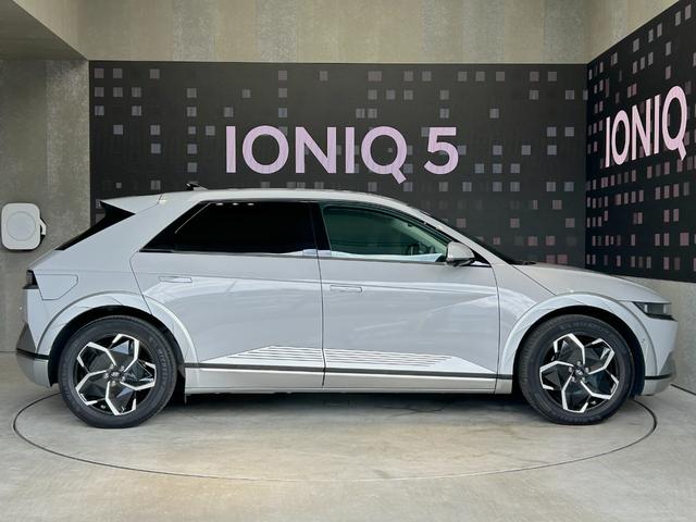 アイオニック５ ボヤージュ　ＡＷＤ　ヒョンデ正規認定中古車　ワンオーナー　１２．３インチナビ　パワーテールゲート　リモートスマートパーキングシステム　リヤビューモニター　サラウンドビューモニター（34枚目）