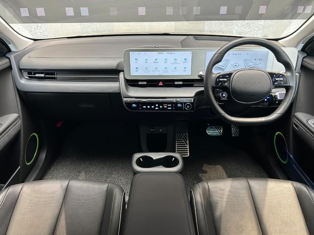 アイオニック５ ラウンジ　ＡＷＤ　ヒョンデ正規認定中古車　ワンオーナー　１２．３インチナビ　パワーテールゲート　リモートスマートパーキングシステム　リヤビューモニター　サラウンドビューモニター（4枚目）