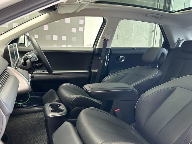 アイオニック５ ラウンジ　ＡＷＤ　ヒョンデ正規認定中古車　ワンオーナー　１２．３インチナビ　パワーテールゲート　リモートスマートパーキングシステム　リヤビューモニター　サラウンドビューモニター（44枚目）