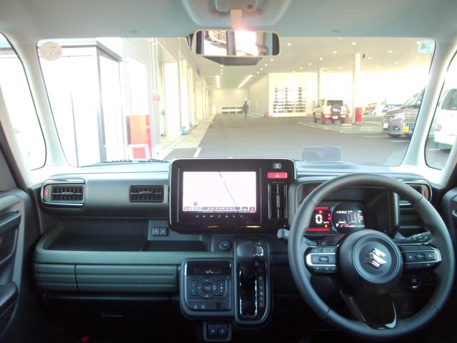 スペーシア ギア　ＨＹＢＲＩＤ　ＸＺ　全方位モニター付メモリーナビ　両側電動スライドドア　スズキコネクト　ＬＥＤヘッドランプ　キーレスプッシュスタート　マルチユースフラップ　ルーフレール　アダプティブクルーズコントロール　ステアリングオーディオスイッチ　サポカー（17枚目）