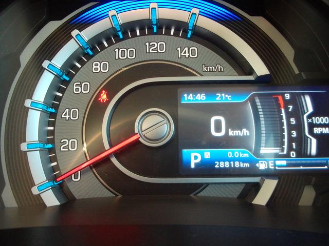 ハスラー ＨＹＢＲＩＤ　Ｘ　全方位モニター付メモリーナビ　ＥＴＣ　ＬＥＤヘッドランプ　キーレスプッシュスタート　ステアリングオーディオスイッチ　パーソナルテーブル　マイルドハイブリッド　サポカー　ＳＲＳサイドエアバッグ　ＳＲＳカーテンエアバッグ　ＥＳＰ（20枚目）