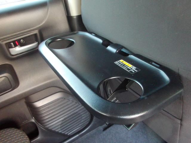 ハスラー ＨＹＢＲＩＤ　Ｘ　ディスプレイオーディオ　ＬＥＤヘッドランプ　キーレスプッシュスタート　ステアリングオーディオスイッチ　パーソナルテーブル　マイルドハイブリッド　衝突被害軽減ブレーキ　後退時ブレーキサポート　アルミホイール　シートヒーター（12枚目）