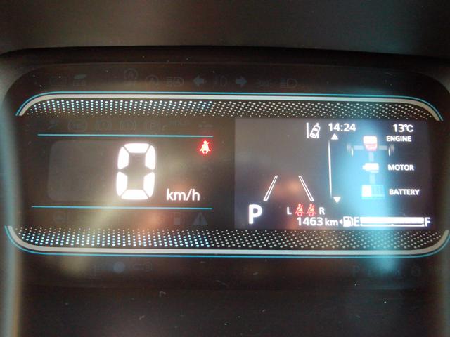 スペーシア ＨＹＢＲＩＤ　Ｘ　オーディオレス　両側電動スライドドア　マルチユースフラップ　ＬＥＤヘッドランプ　キーレスプッシュスタート　ステアリングオーディオスイッチ　スリムサーキュレーター　ロールサンシェード　パーソナルテーブル　サポカー（21枚目）