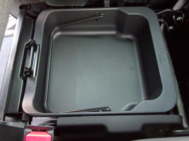 スペーシア ＨＹＢＲＩＤ　Ｘ　オーディオレス　両側電動スライドドア　マルチユースフラップ　ＬＥＤヘッドランプ　キーレスプッシュスタート　ステアリングオーディオスイッチ　スリムサーキュレーター　ロールサンシェード　パーソナルテーブル　サポカー（62枚目）