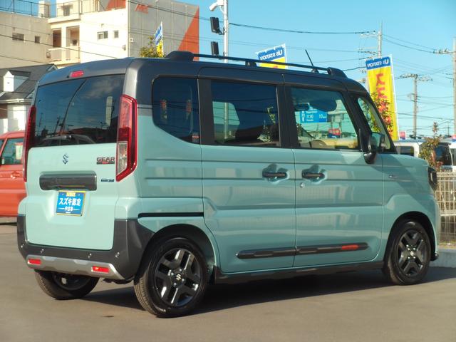 スペーシア ギア　ＨＹＢＲＩＤ　ＸＺターボ　全方位Ｍ付ナビ　４ＷＤ　両側電動スライドドア　スズキコネクト　パドルシフト　マルチユースフラップ　ＬＥＤヘッドランプ　キーレスプッシュスタート　ルーフレール　アダプティブクルーズコントロール　ステアリングオーディオスイッチ（6枚目）