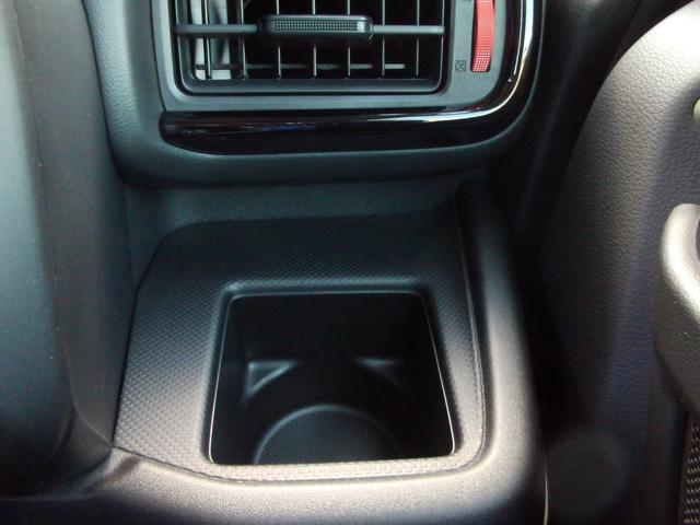 スペーシア ギア　ＨＹＢＲＩＤ　ＸＺターボ　全方位Ｍ付ナビ　４ＷＤ　両側電動スライドドア　スズキコネクト　パドルシフト　マルチユースフラップ　ＬＥＤヘッドランプ　キーレスプッシュスタート　ルーフレール　アダプティブクルーズコントロール　ステアリングオーディオスイッチ（61枚目）