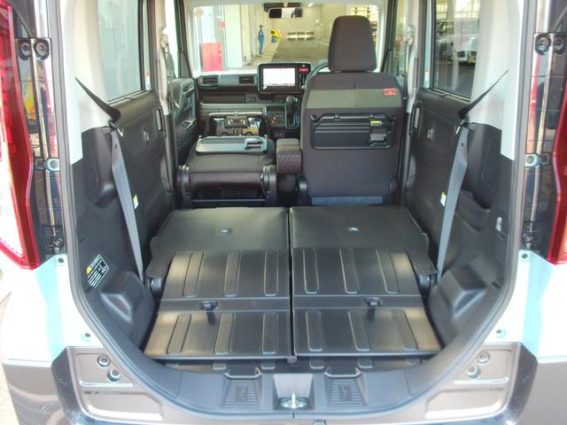 スペーシア ギア　ＨＹＢＲＩＤ　ＸＺターボ　全方位Ｍ付ナビ　４ＷＤ　両側電動スライドドア　スズキコネクト　パドルシフト　マルチユースフラップ　ＬＥＤヘッドランプ　キーレスプッシュスタート　ルーフレール　アダプティブクルーズコントロール　ステアリングオーディオスイッチ（75枚目）