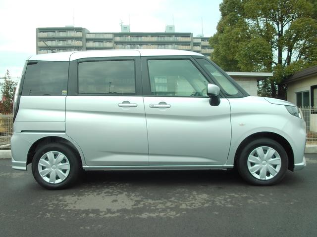 ソリオ Ｇ　オーディオレス　後席両側スライドドア　ウォークスルー　キーレスプッシュスタート　衝突被害軽減ブレーキ　後退時ブレーキサポート　ＳＲＳサイドエアバッグ　ＳＲＳカーテンエアバッグ　ＥＳＰ　オートライト　フルオートエアコン（3枚目）