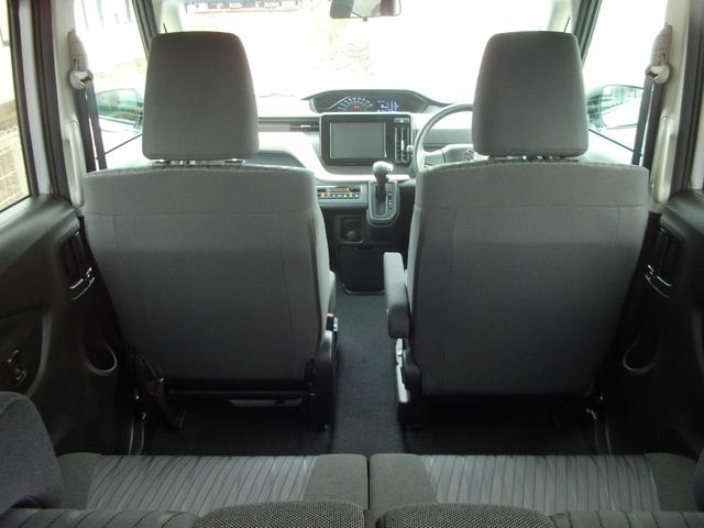 ソリオ Ｇ　オーディオレス　後席両側スライドドア　ウォークスルー　キーレスプッシュスタート　衝突被害軽減ブレーキ　後退時ブレーキサポート　ＳＲＳサイドエアバッグ　ＳＲＳカーテンエアバッグ　ＥＳＰ　オートライト　フルオートエアコン（10枚目）