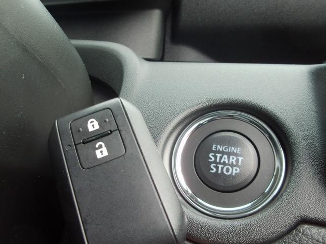 ソリオ Ｇ　オーディオレス　後席両側スライドドア　ウォークスルー　キーレスプッシュスタート　衝突被害軽減ブレーキ　後退時ブレーキサポート　ＳＲＳサイドエアバッグ　ＳＲＳカーテンエアバッグ　ＥＳＰ　オートライト　フルオートエアコン（11枚目）