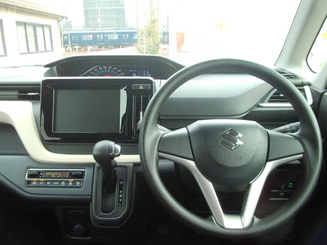 ソリオ Ｇ　オーディオレス　後席両側スライドドア　ウォークスルー　キーレスプッシュスタート　衝突被害軽減ブレーキ　後退時ブレーキサポート　ＳＲＳサイドエアバッグ　ＳＲＳカーテンエアバッグ　ＥＳＰ　オートライト　フルオートエアコン（17枚目）