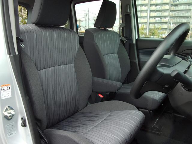 ソリオ Ｇ　オーディオレス　後席両側スライドドア　ウォークスルー　キーレスプッシュスタート　衝突被害軽減ブレーキ　後退時ブレーキサポート　ＳＲＳサイドエアバッグ　ＳＲＳカーテンエアバッグ　ＥＳＰ　オートライト　フルオートエアコン（18枚目）