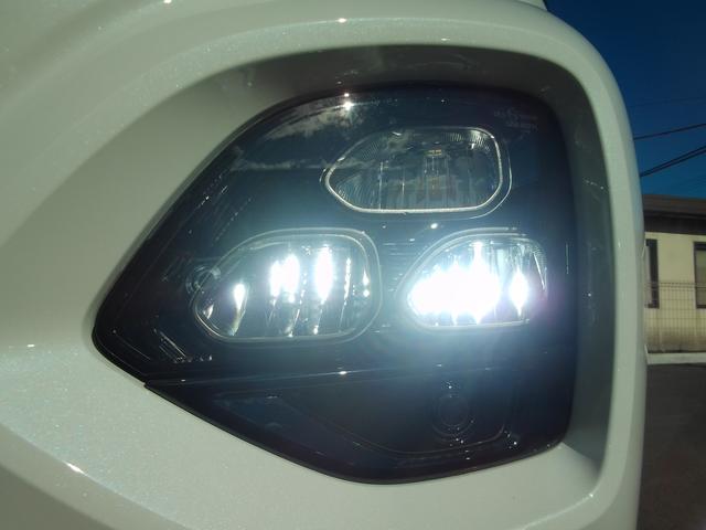 フロンクス １型　全方位モニター付メモリーナビ　スズキコネクト　パドルシフト　ＬＥＤヘッドランプ　キーレスプッシュスタート　アダプティブクルーズコントロール　ステアリングオーディオスイッチ　電動パーキングブレーキ　マイルドハイブリッド　サポカー（12枚目）