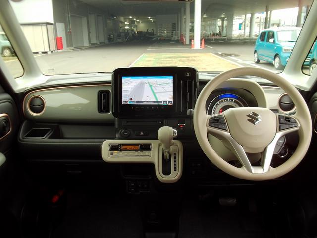 ワゴンＲスマイル ＨＹＢＲＩＤ　Ｘ　全方位モニター付メモリーナビ　スズキコネクト　両側電動スライドドア　ＬＥＤヘッドランプ　キーレスプッシュスタート　アダプティブクルーズコントロール　ステアリングオーディオスイッチ　パーソナルテーブル　マイルドハイブリッド（17枚目）