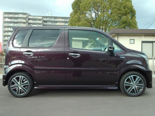 ワゴンＲスティングレー スティングレー　ＨＹＢＲＩＤ　Ｔ　オーディオレス　全方位Ｃ　パドルシフト　ＬＥＤヘッドランプ　キーレスプッシュスタート　アダプティブクルーズコントロール　ステアリングオーディオスイッチ　アンブレラホルダー　マイルドハイブリッド　サポカー　シートヒーター　ターボ（3枚目）