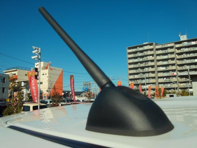 ��Ԏ��ɐ܂��݂��\�ȃ��[�t�A���e�i�ł���