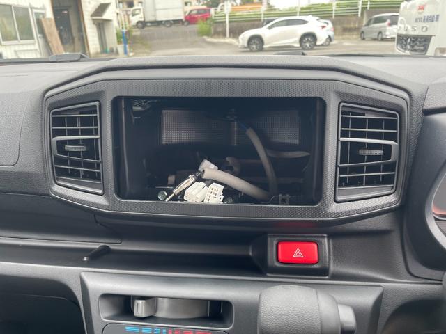 ミライース Ｌ　ＳＡＩＩＩ　届出済未使用車　アイドリングＳＴＯＰ　前後障害物センサー　衝突防止　キ－レス　イモビライザー　　横滑防止　パワーウインドウ　オートハイビーム　パワーハンドル　オートエアコン　運転席エアバック　ＡＢＳ（21枚目）