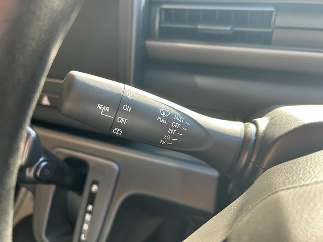ワゴンＲ ＦＸ　届出済未使用車　シートヒーター搭載　リアセンサー　フリーキー　スマートキ－　助手席エアバッグ　盗難防止装置　運転席エアバック　横滑防止装置　フルフラット　フルオートエアコン　パワーステアリング　ＡＢＳ（20枚目）
