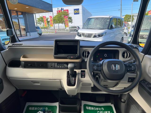 Ｎ－ＢＯＸ ベースグレード　届出済未使用車　クルーズコントロール　片側電動パワースライドドア　ＬＥＤヘッドライト　スマートキ－　コーナーセンサー　前席シートヒーター　フルフラットシート　ベンチシート　車線維持支援システム　ＡＢＳ（32枚目）