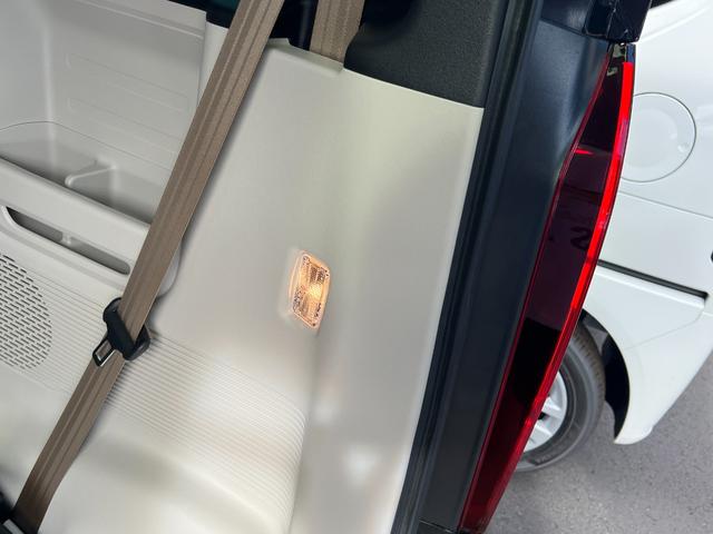 Ｎ－ＢＯＸ ベースグレード　届出済未使用車　クルーズコントロール　片側電動パワースライドドア　ＬＥＤヘッドライト　スマートキ－　コーナーセンサー　前席シートヒーター　フルフラットシート　ベンチシート　車線維持支援システム　ＡＢＳ（38枚目）