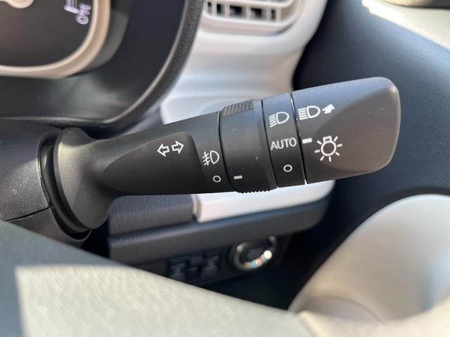 自動車保険  保険も取り扱っておりますので、当社にて一括でお車の手続きができます!是非お任せ下さい!