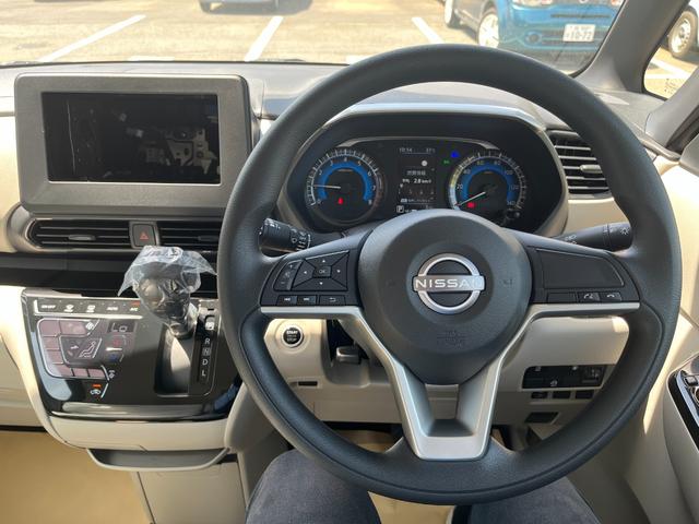 ルークス X 届出済未使用車 片側電動スライドドア アラウンドビューモニター LEDヘッドライト パーキングセンサー スマートキー ベンチシート 前後衝突軽減ブレーキ バックカメラ 衝突安全ボディ(13枚目)