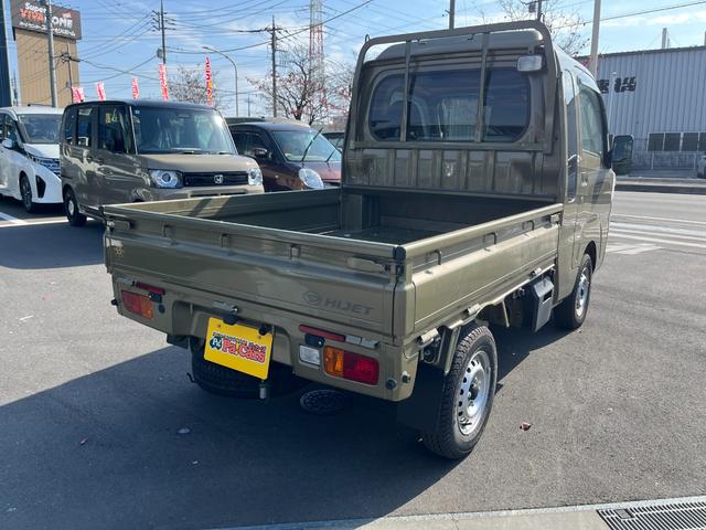 ハイゼットトラック ジャンボＳＡＩＩＩｔ　２ＷＤ　５ＭＴ　農業女子パック　社外フルセグ付きナビ　バックカメラ　前方ドライブレコーダー　ＥＴＣ　荷台ライト　パーキングソナ―　ＡＢＳ　パワステ　パワーウィンドウ　フロントフォグライト　社外スロコン（9枚目）