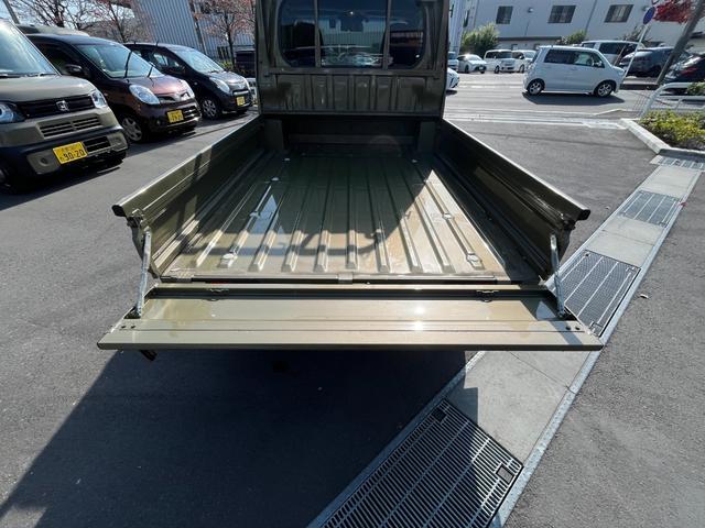 ハイゼットトラック ジャンボＳＡＩＩＩｔ　２ＷＤ　５ＭＴ　農業女子パック　社外フルセグ付きナビ　バックカメラ　前方ドライブレコーダー　ＥＴＣ　荷台ライト　パーキングソナ―　ＡＢＳ　パワステ　パワーウィンドウ　フロントフォグライト　社外スロコン（14枚目）