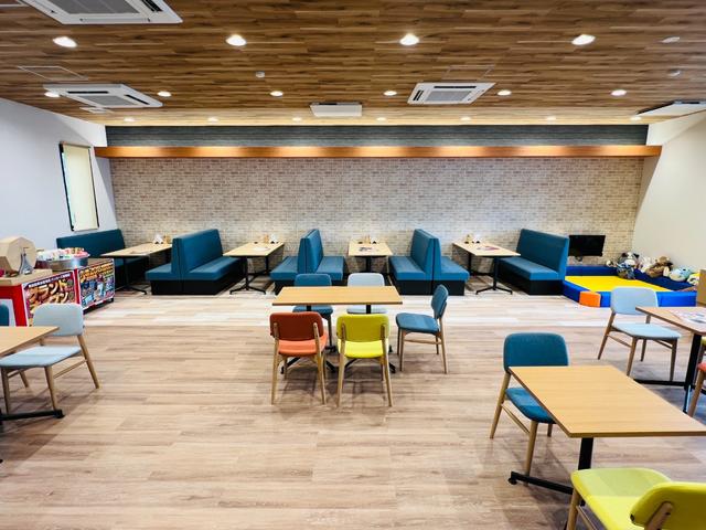 ご希望によりオプションパーツ等のご購入、及び取り付けが可能です。その他にも持ち込みパーツなどの取付にも対応しております！！あなたのお車を素敵にドレスアップするお手伝いをいたします。お気軽にどうぞ！！