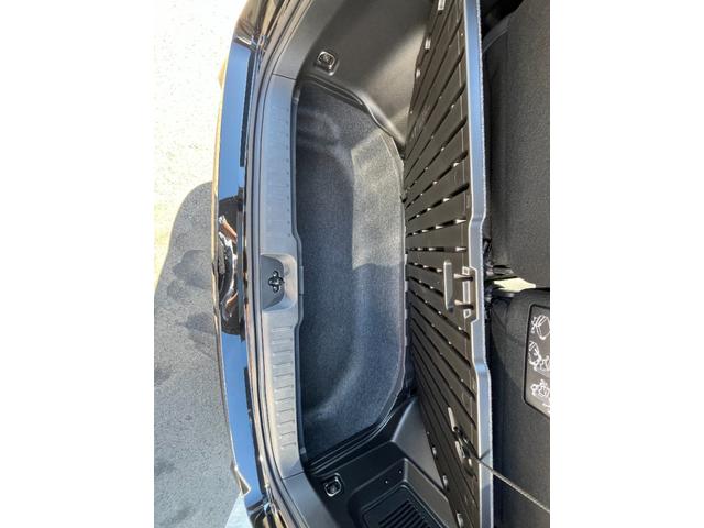 セレナ ハイウェイスターV 届出済未使用車 両側電動パワースライドドア プロパイロット オートLEDヘッドライト ハイビームアシスト パーキングソナ― 三列シート ウォークスルー フルフラット スマートキー デュアルバックドア(44枚目)