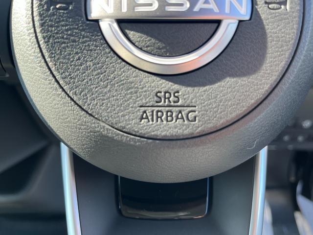 セレナ ハイウェイスターV 届出済未使用車 両側電動パワースライドドア プロパイロット オートLEDヘッドライト ハイビームアシスト パーキングソナ― 三列シート ウォークスルー フルフラット スマートキー デュアルバックドア(45枚目)