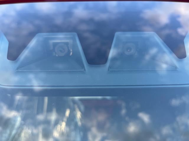 ハイゼットトラック ジャンボエクストラ　届出済未使用車　ＡＴ　４ＷＤ　ＬＥＤヘッドライト　ＬＥＤフォグライト　ＬＥＤ荷台作業灯　電動格納リモコンドアミラー　リヤゲートチェーン　ドアポケット　リクライニング機構　ファブリックシート（12枚目）