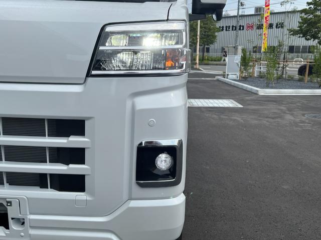 ハイゼットカーゴ クルーズターボ　届出済未使用車　ターボ　ＬＥＤヘッドライト　ＬＥＤフォグランプ　ＬＥＤルームランプ　電動格納ドアミラー　スマートキー　プッシュスタート　パワーウインド　ＡＢＳ　マニュアルエアコン　パワステ（16枚目）