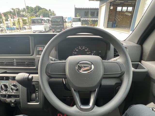 ハイゼットカーゴ クルーズターボ　届出済未使用車　ターボ　ＬＥＤヘッドライト　ＬＥＤフォグランプ　ＬＥＤルームランプ　電動格納ドアミラー　スマートキー　プッシュスタート　パワーウインド　ＡＢＳ　マニュアルエアコン　パワステ（24枚目）