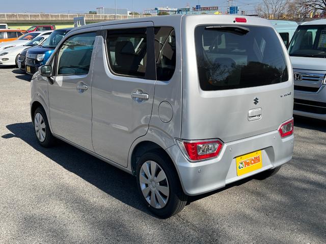 ワゴンＲ ＦＸ　届出済未使用車　運転席シートヒーター　パーキングソナー　衝突軽減ブレーキサポート　運転席助手席エアバック　キーレスエントリーシステム　セキュリティアラーム　フルフラット　オートハイビーム　オートライト（11枚目）