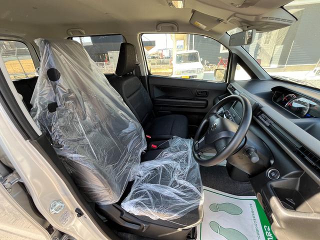 ワゴンＲ ＦＸ　届出済未使用車　運転席シートヒーター　パーキングソナー　衝突軽減ブレーキサポート　運転席助手席エアバック　キーレスエントリーシステム　セキュリティアラーム　フルフラット　オートハイビーム　オートライト（16枚目）