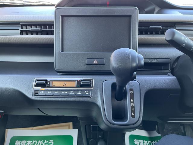 ワゴンＲ ＦＸ　届出済未使用車　運転席シートヒーター　パーキングソナー　衝突軽減ブレーキサポート　運転席助手席エアバック　キーレスエントリーシステム　セキュリティアラーム　フルフラット　オートハイビーム　オートライト（24枚目）